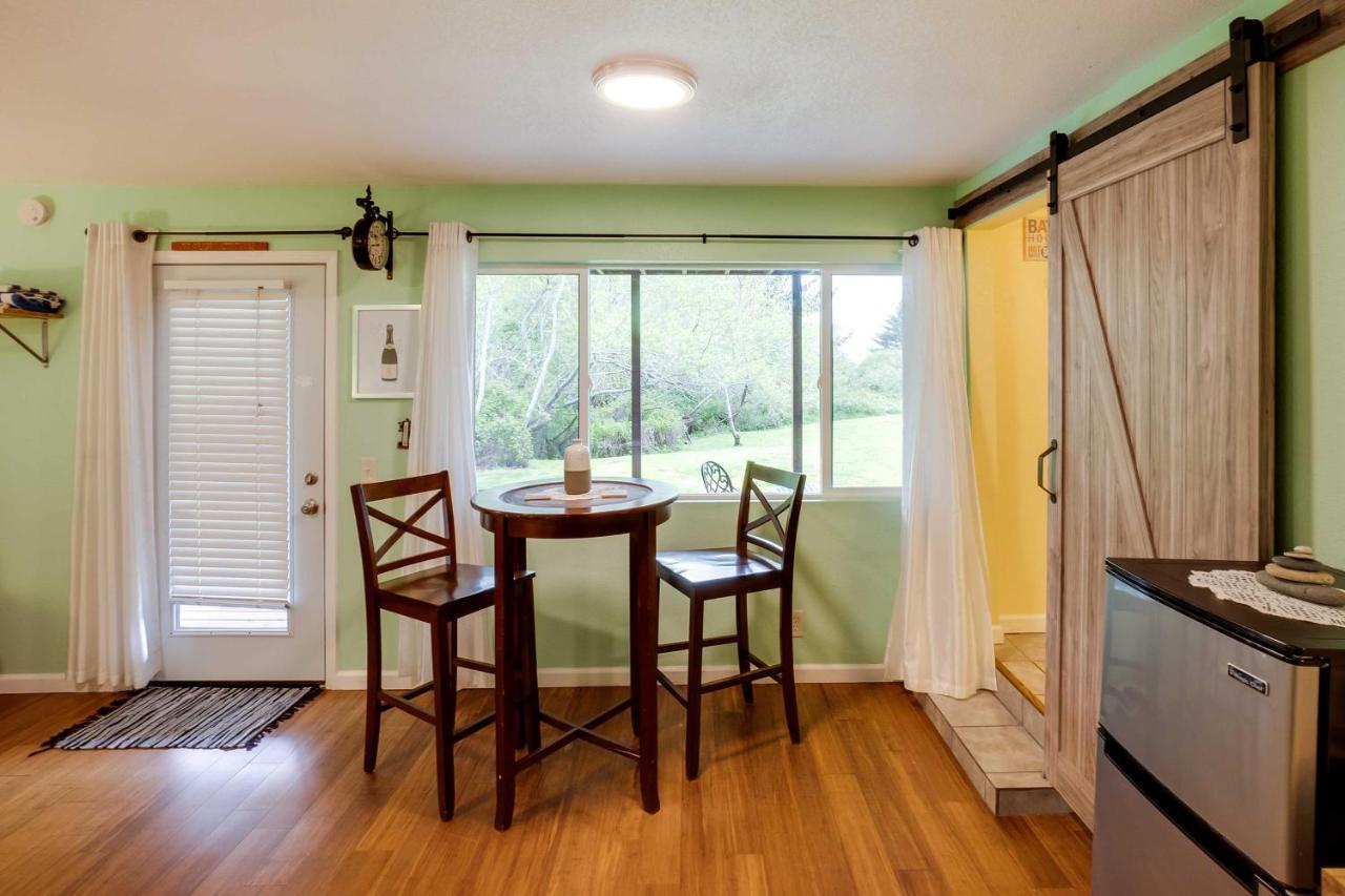 Soothing Studio With Lush Views 2 Mi To Beach! Smith River Eksteriør bilde